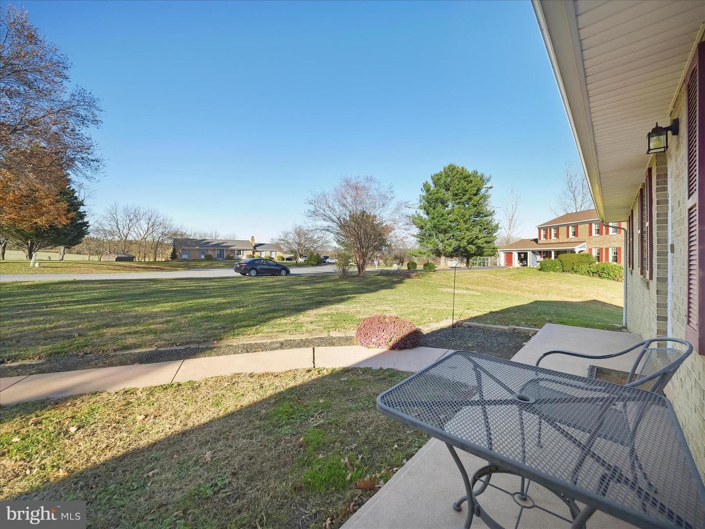 6527 Morningside Court photo 2