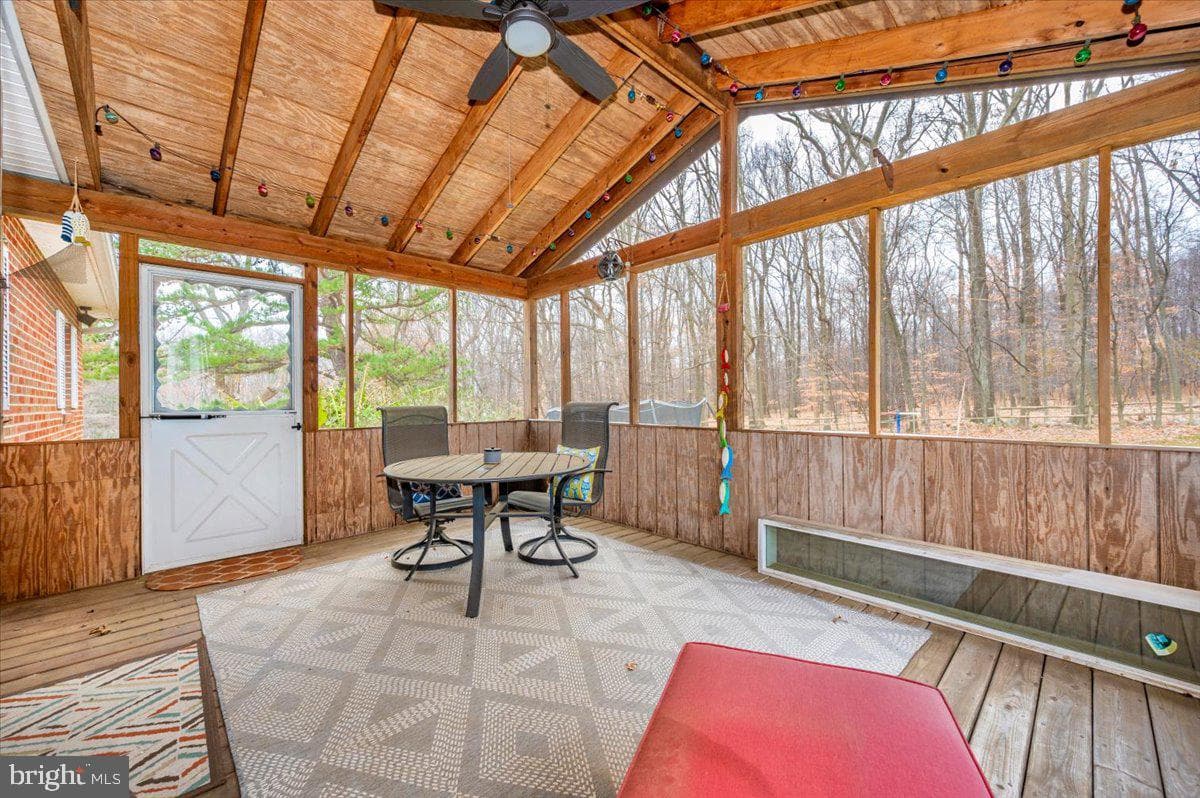 6015 Keyser Lane photo 28
