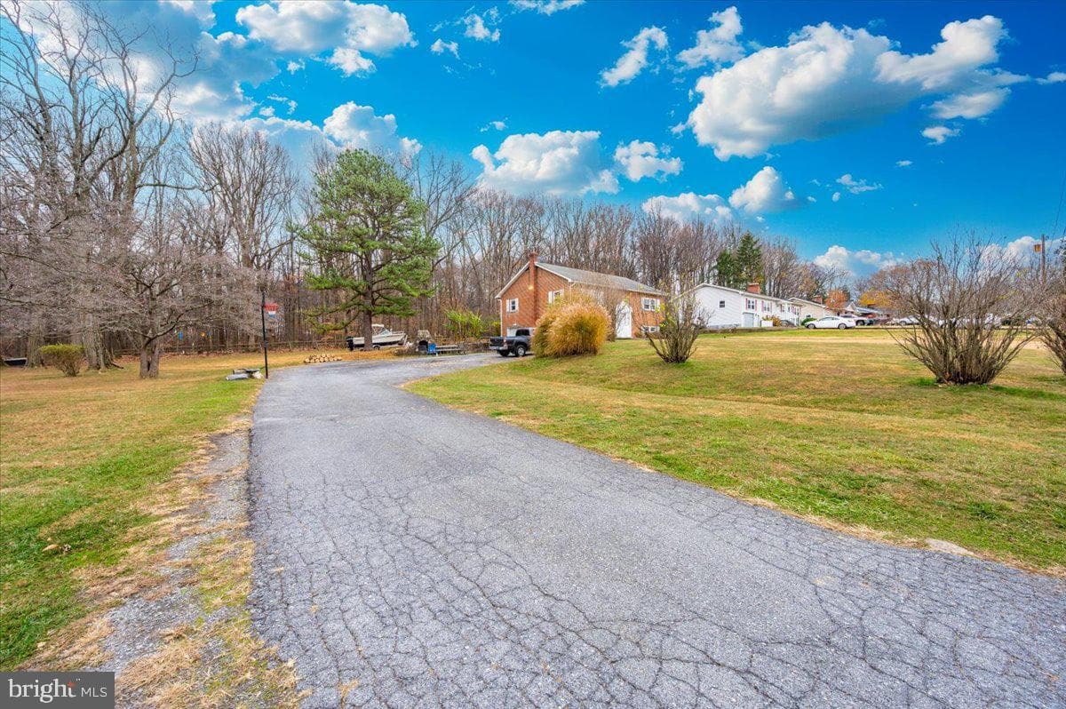 6015 Keyser Lane photo 37