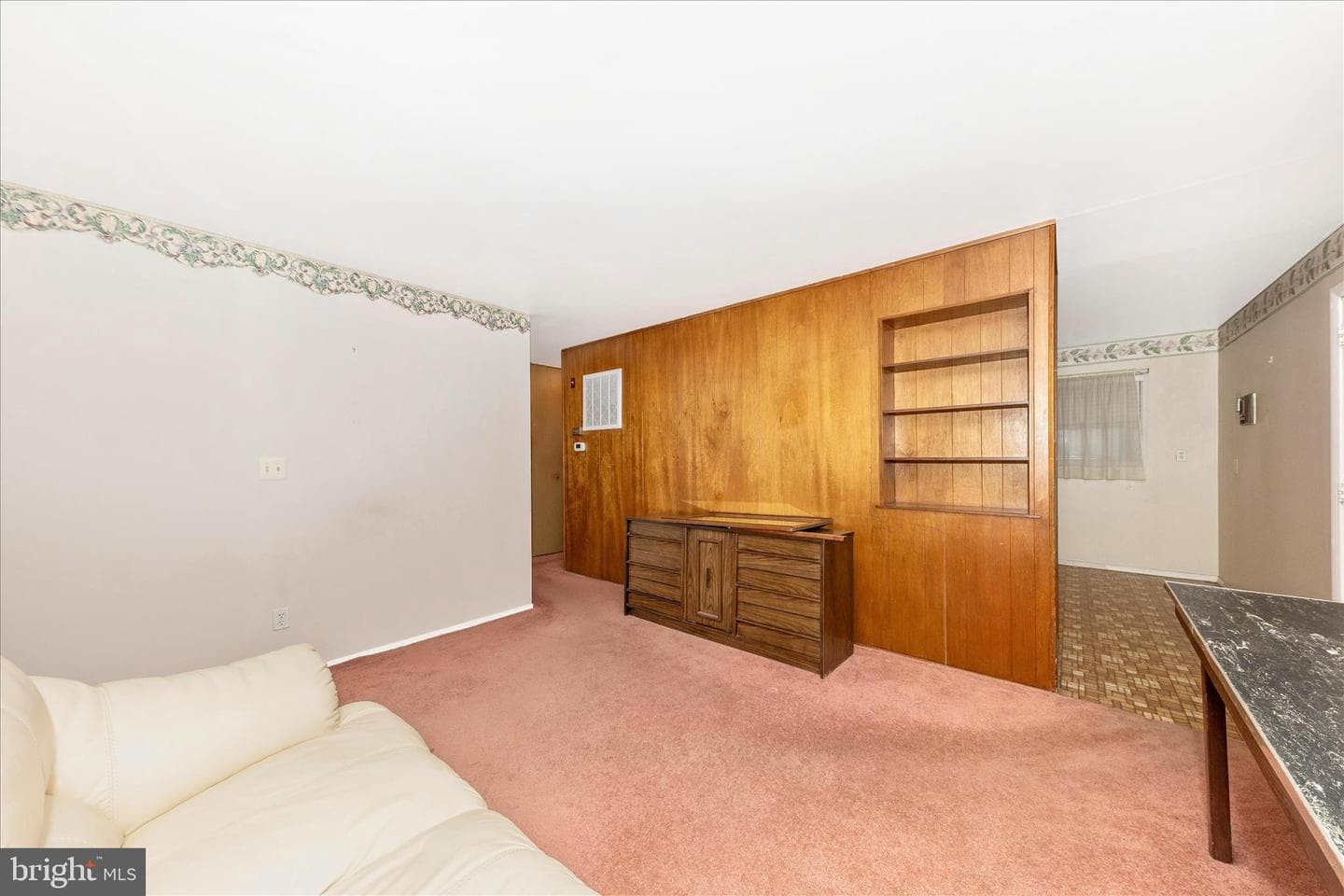 417 Logan Street photo 4