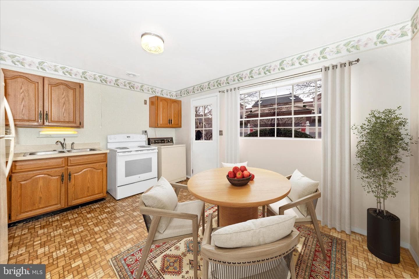 417 Logan Street photo 5