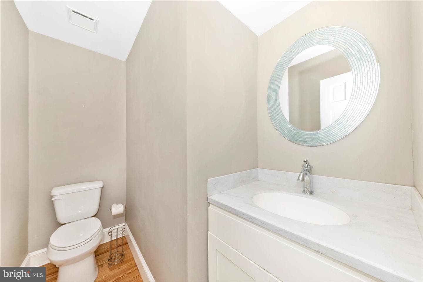 29 E Seventh Street photo 17