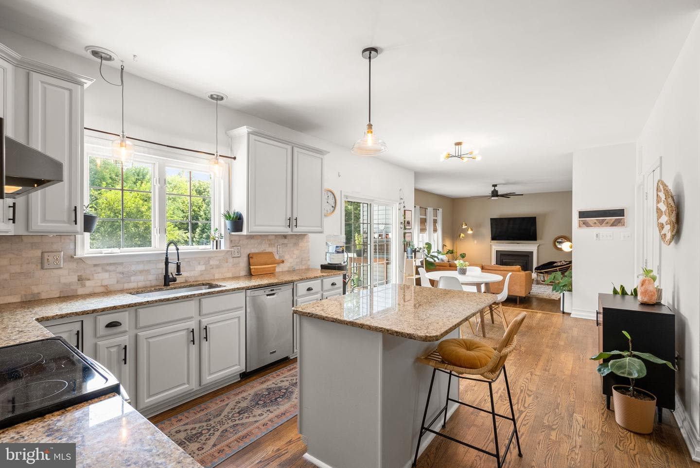 4041 Lomar photo 6