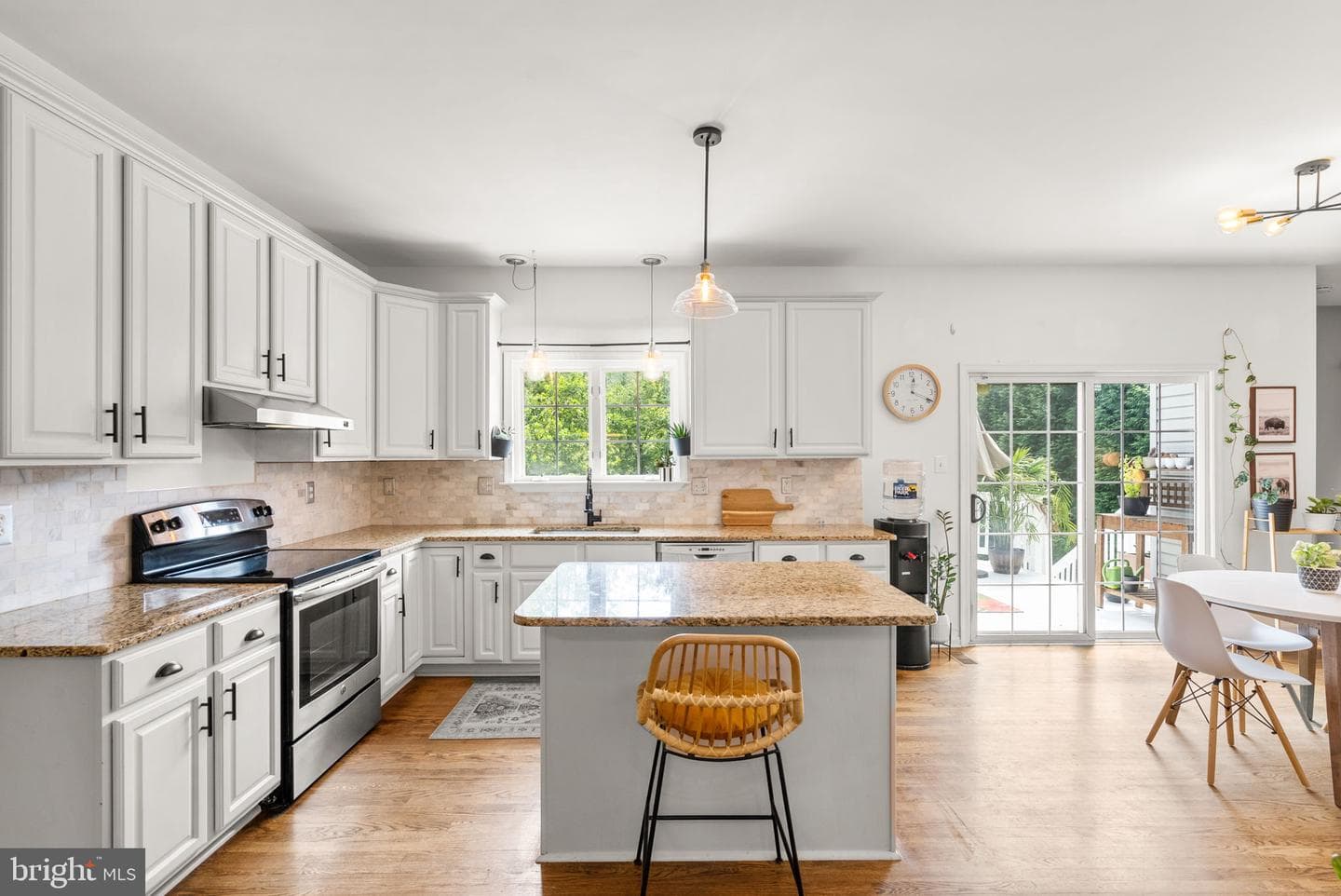 4041 Lomar photo 7