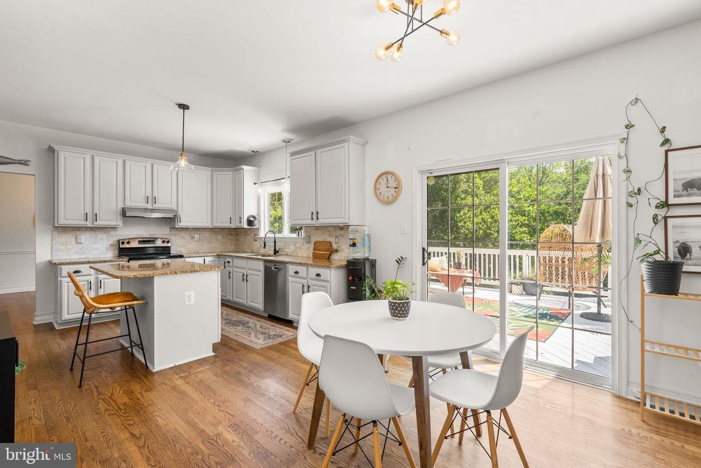 4041 Lomar photo 8