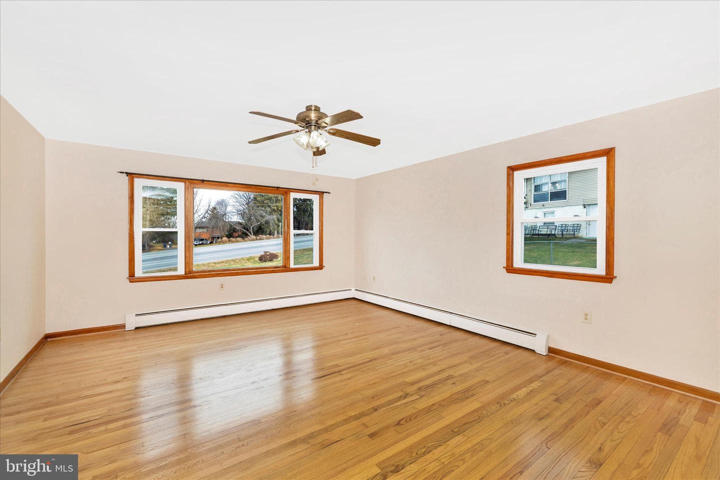 10223 Liberty Road photo 5