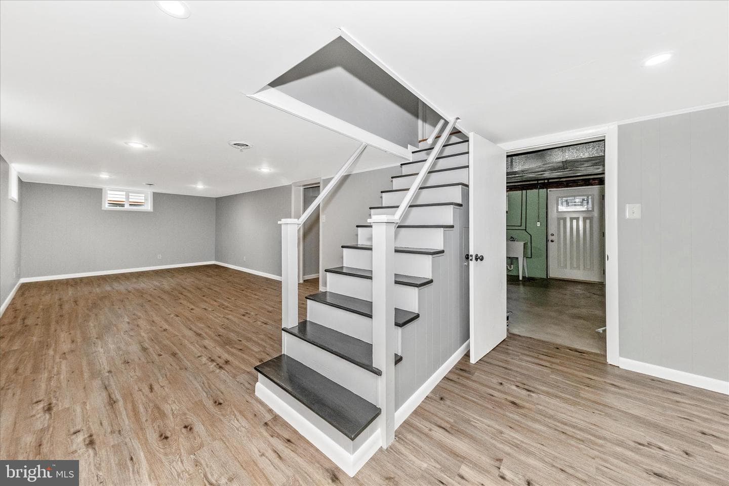 713 Northside Drive photo 32