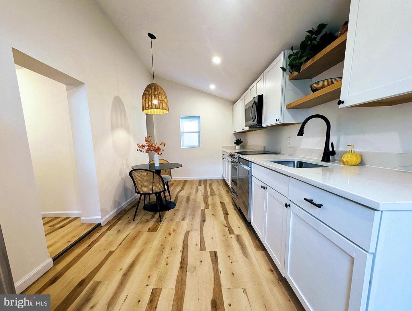 426 N Bentz Street photo 11