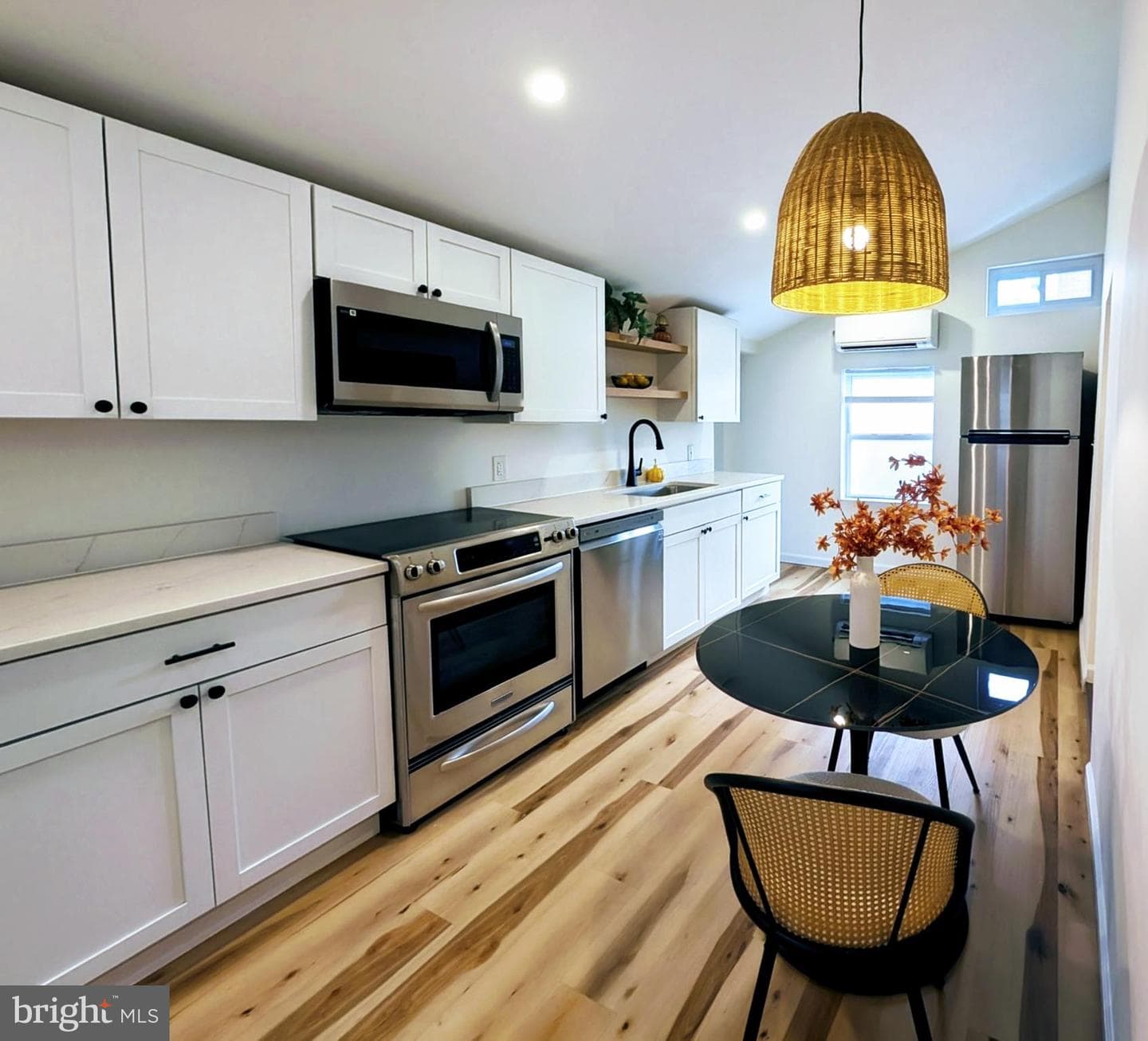 426 N Bentz Street photo 12