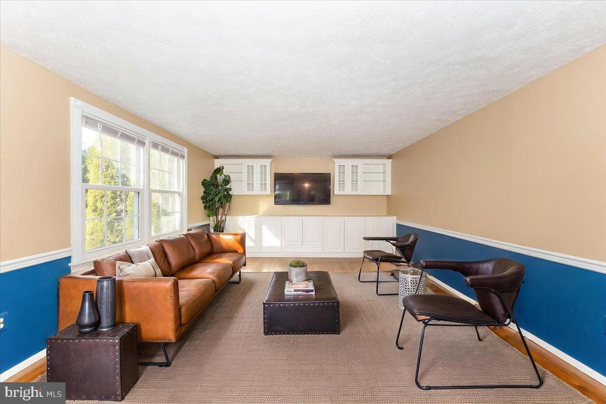 215 Sandstone Drive photo 11