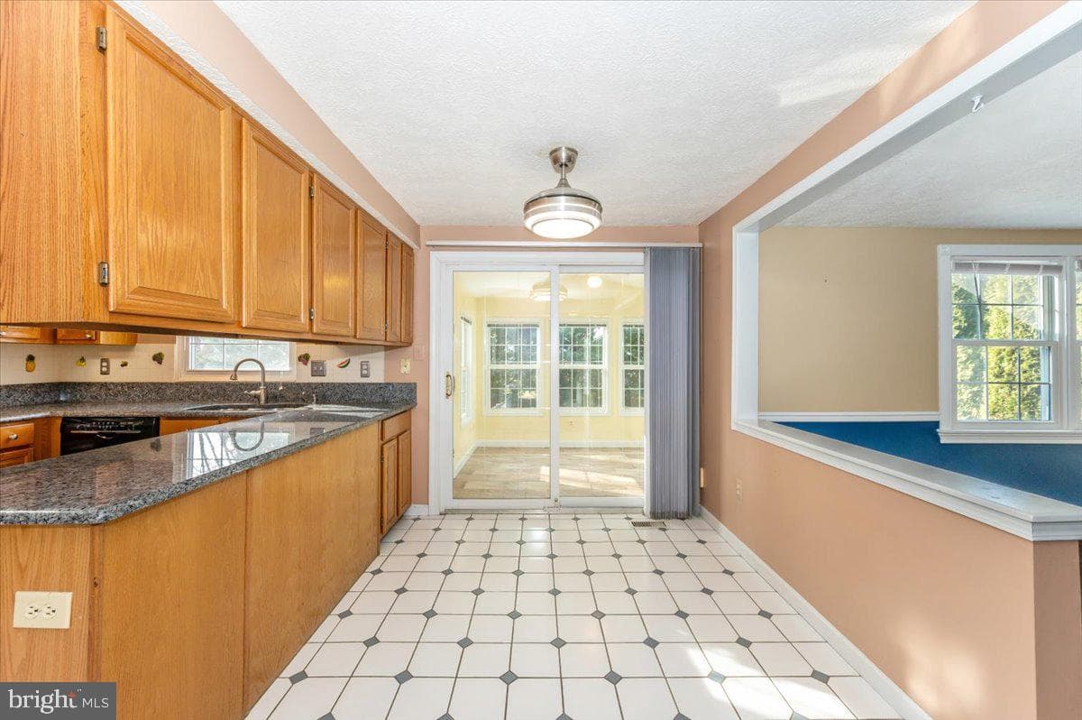 215 Sandstone Drive photo 15