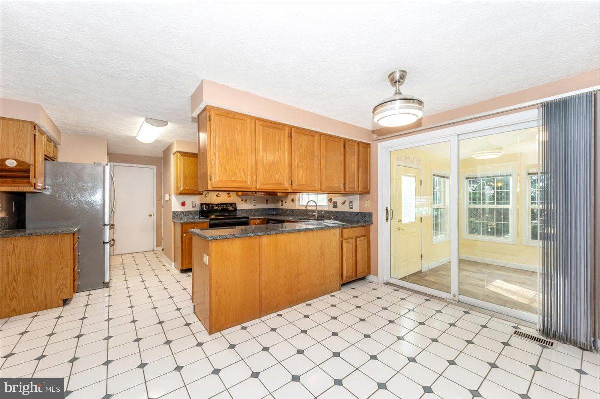 215 Sandstone Drive photo 16