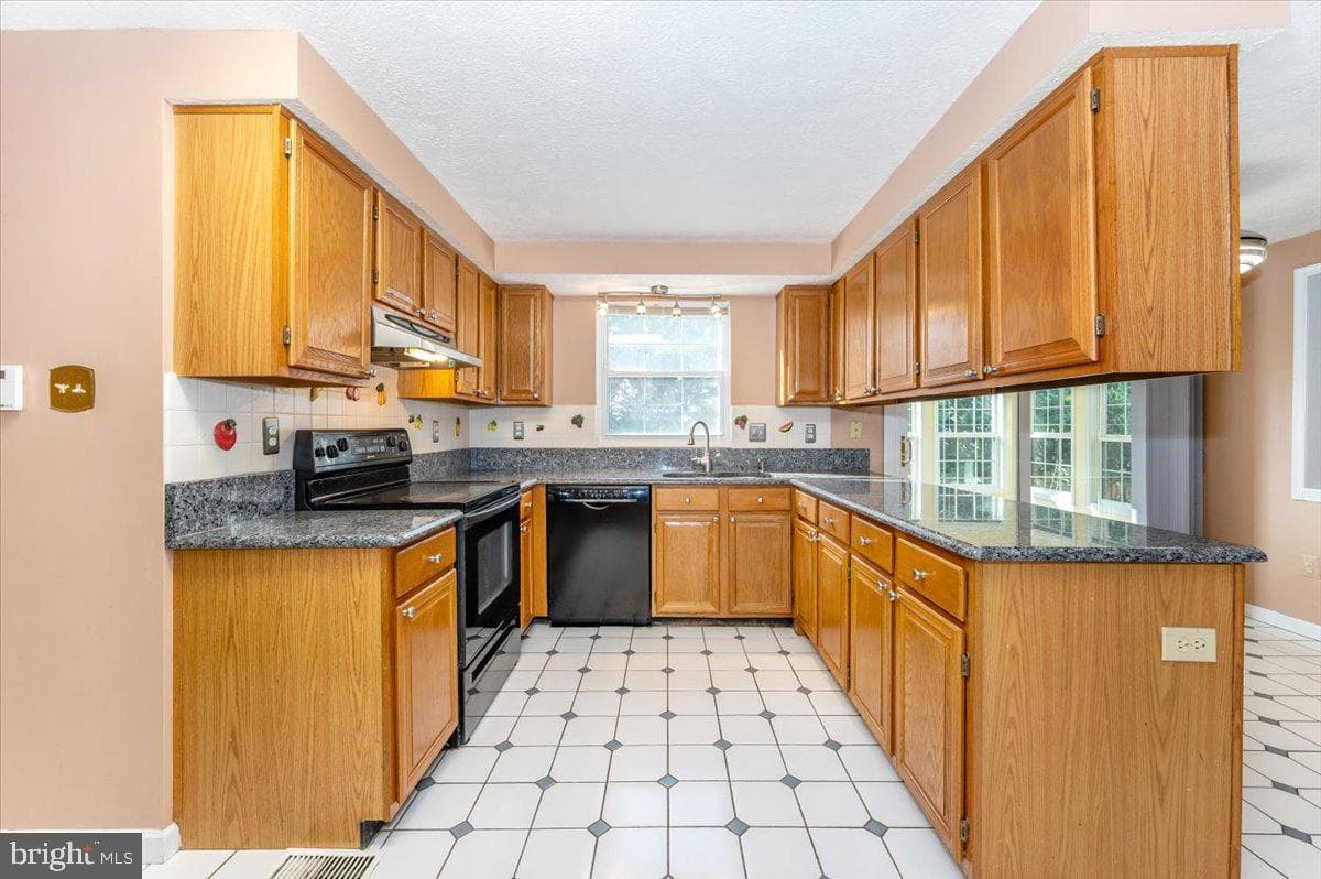 215 Sandstone Drive photo 18