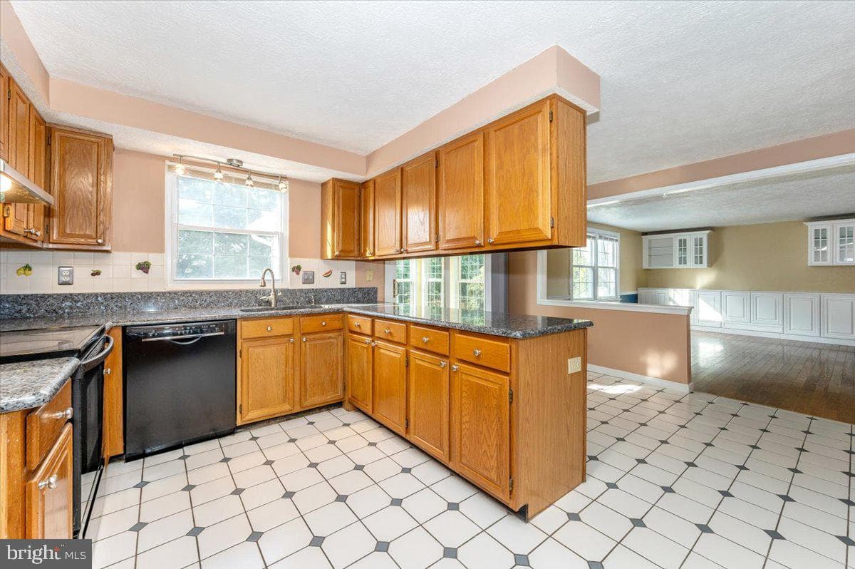 215 Sandstone Drive photo 19