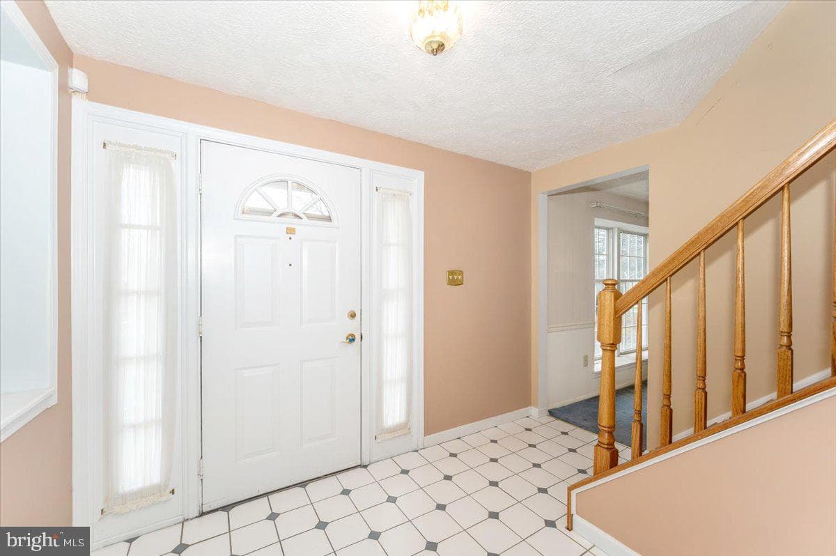 215 Sandstone Drive photo 3