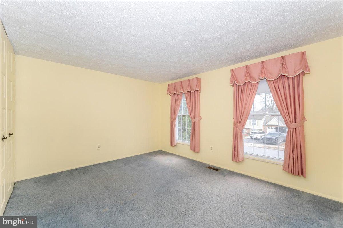 215 Sandstone Drive photo 32