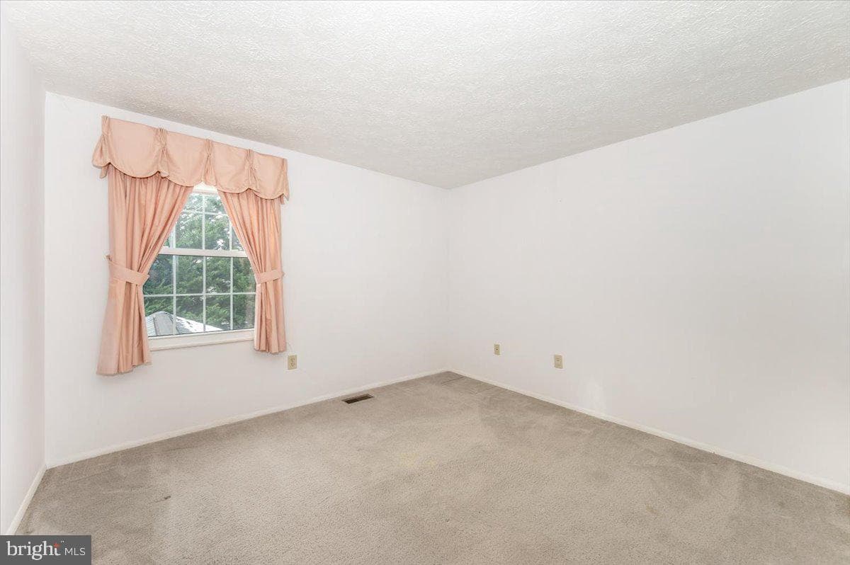 215 Sandstone Drive photo 38