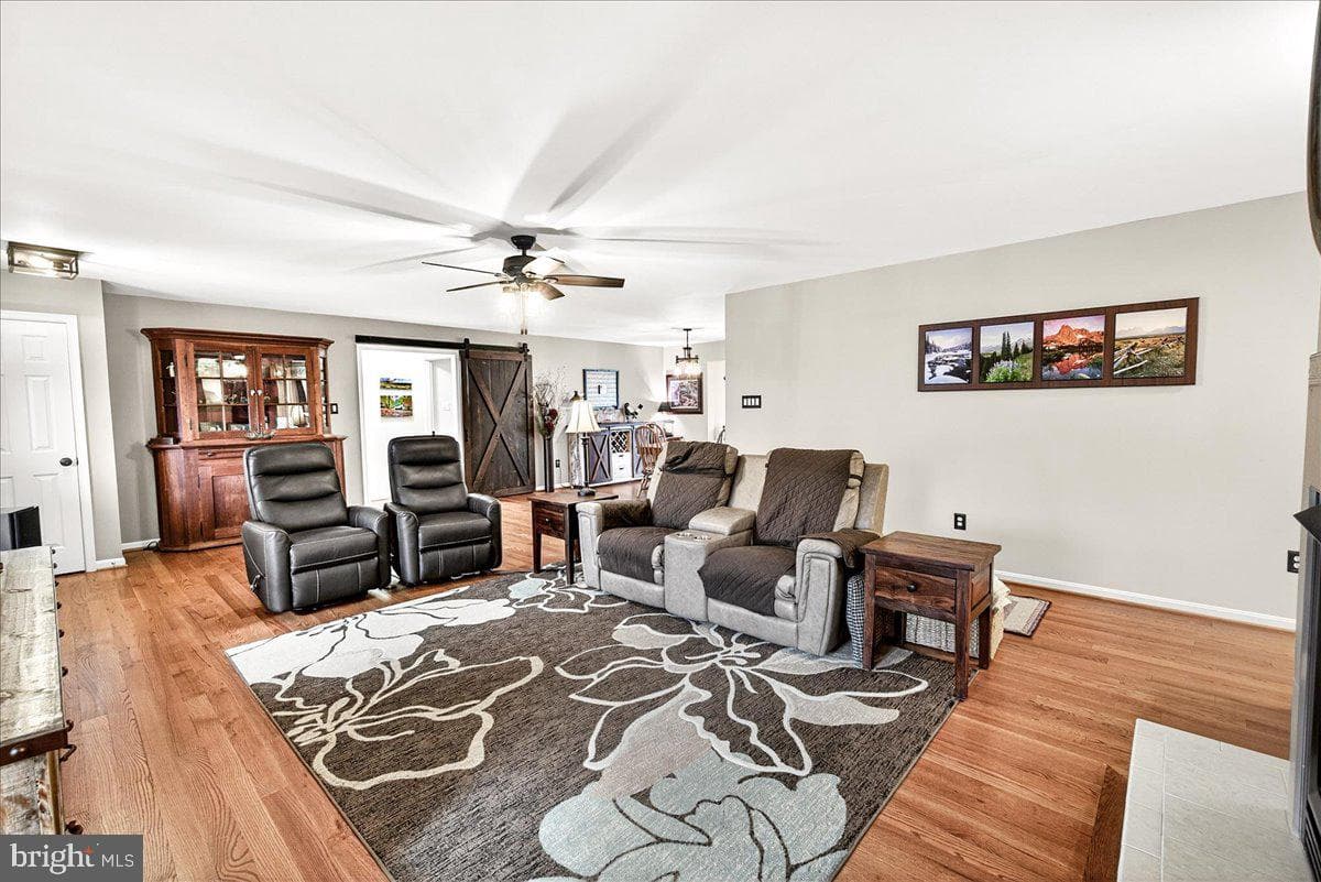 1 Mantle Court photo 12