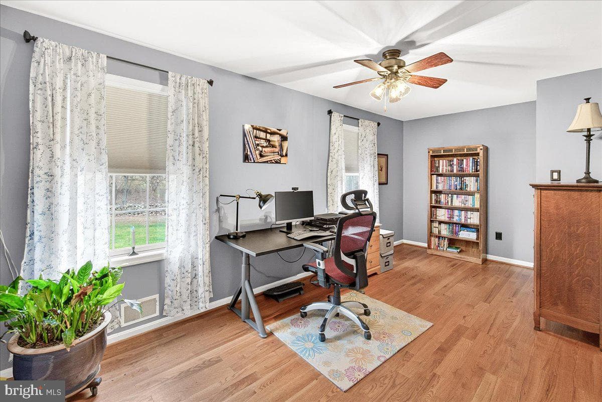 1 Mantle Court photo 32