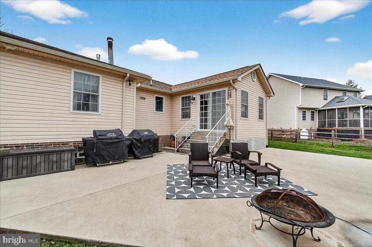 1 Mantle Court photo 44