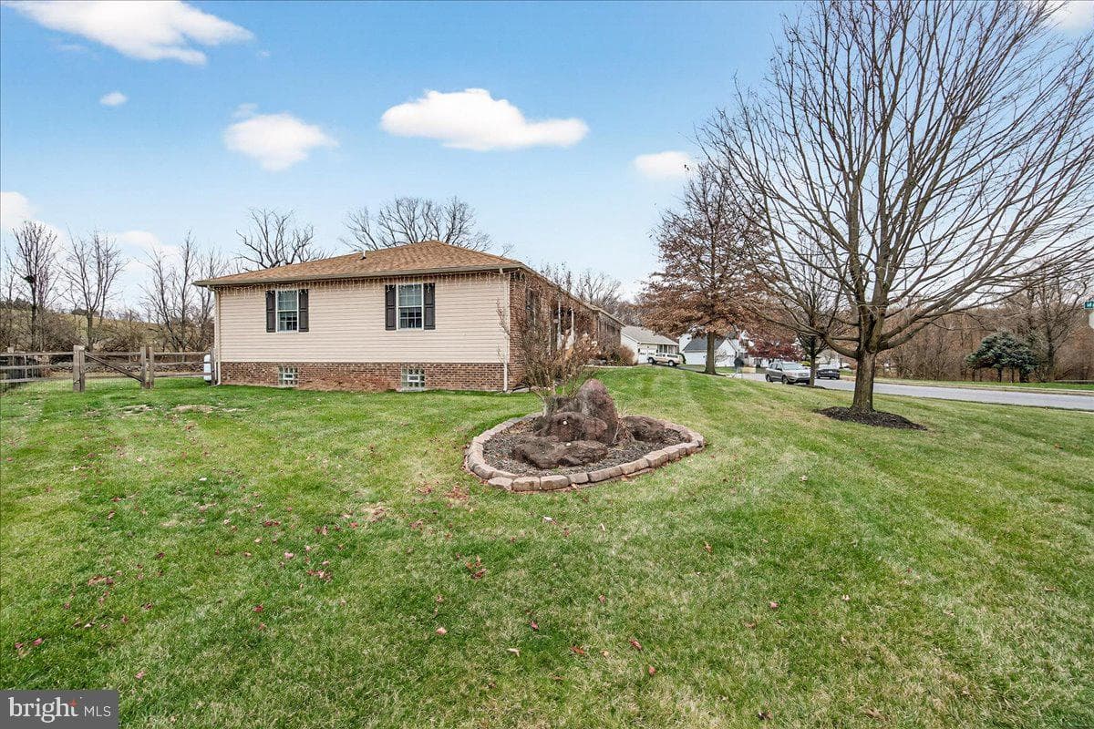 1 Mantle Court photo 45