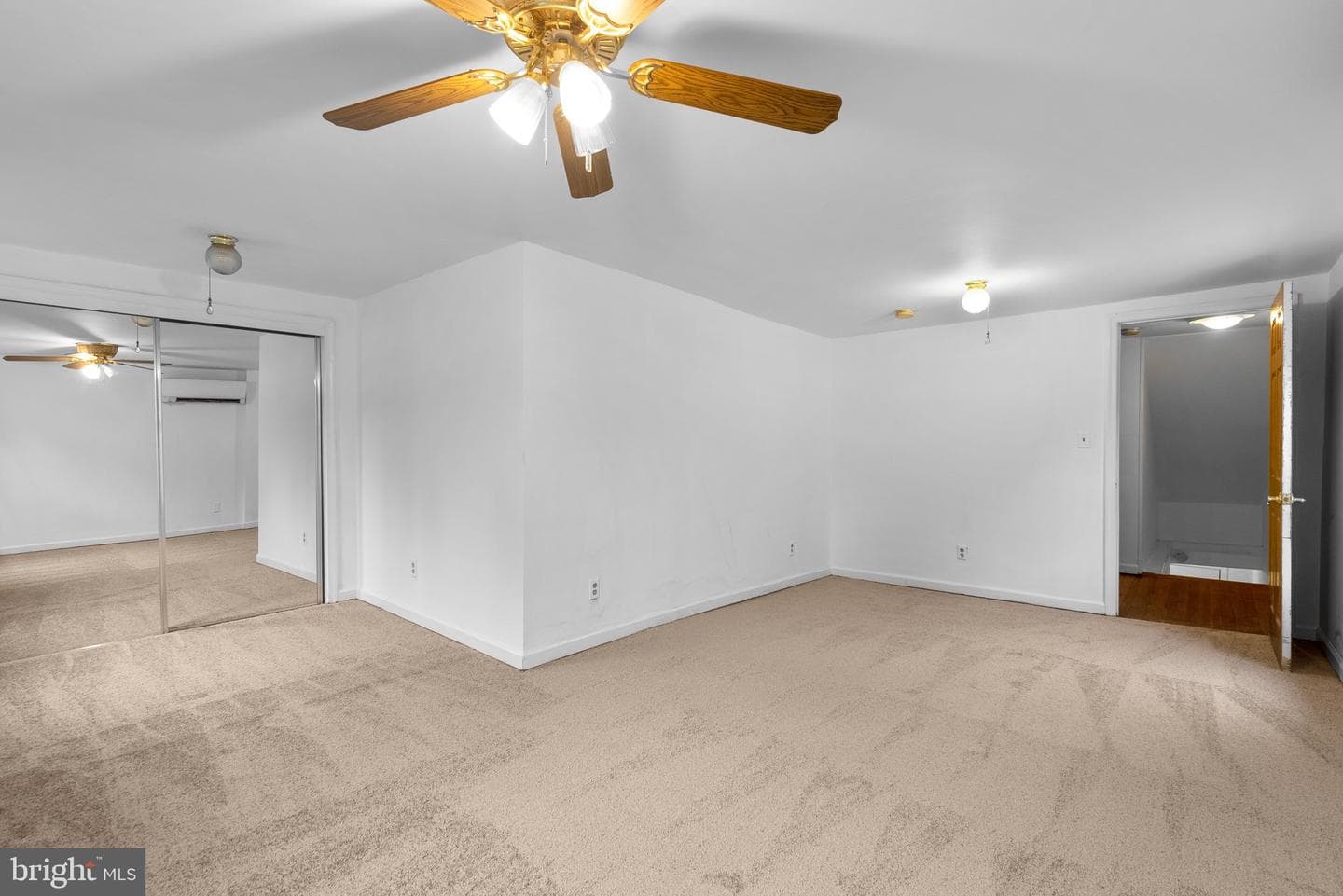 810 Knoxville Road photo 31
