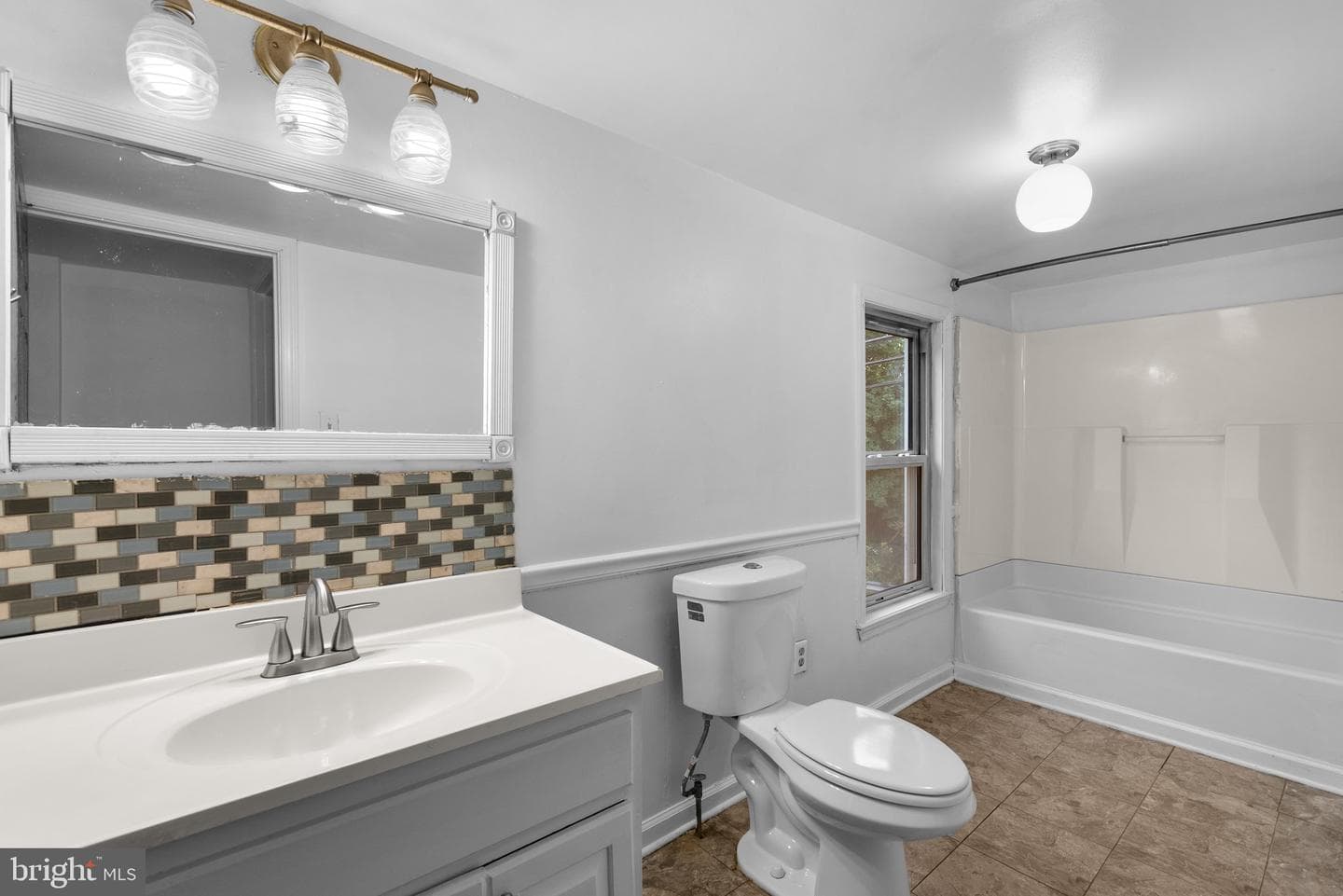 810 Knoxville Road photo 36