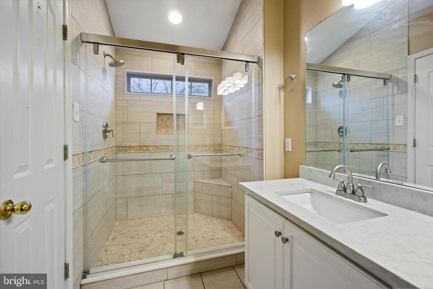 2075 Buell Drive photo 15