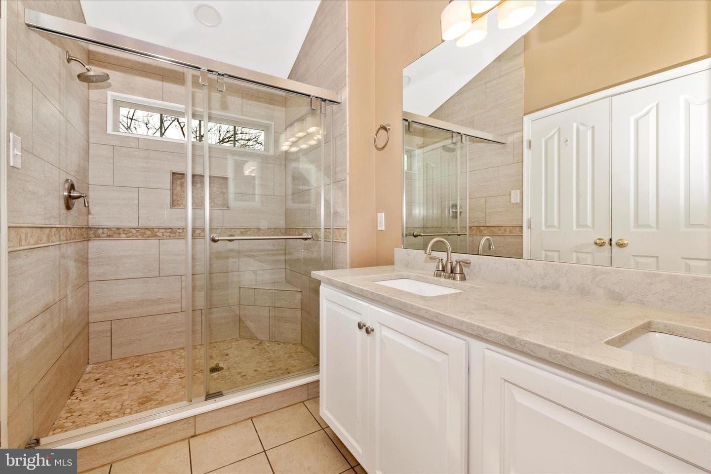 2075 Buell Drive photo 16