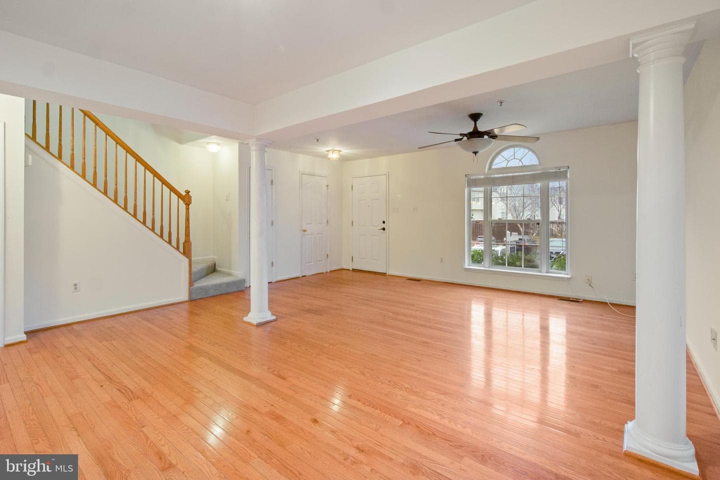 2075 Buell Drive photo 3