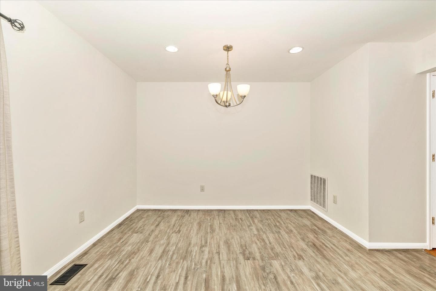 2075 Buell Drive photo 6