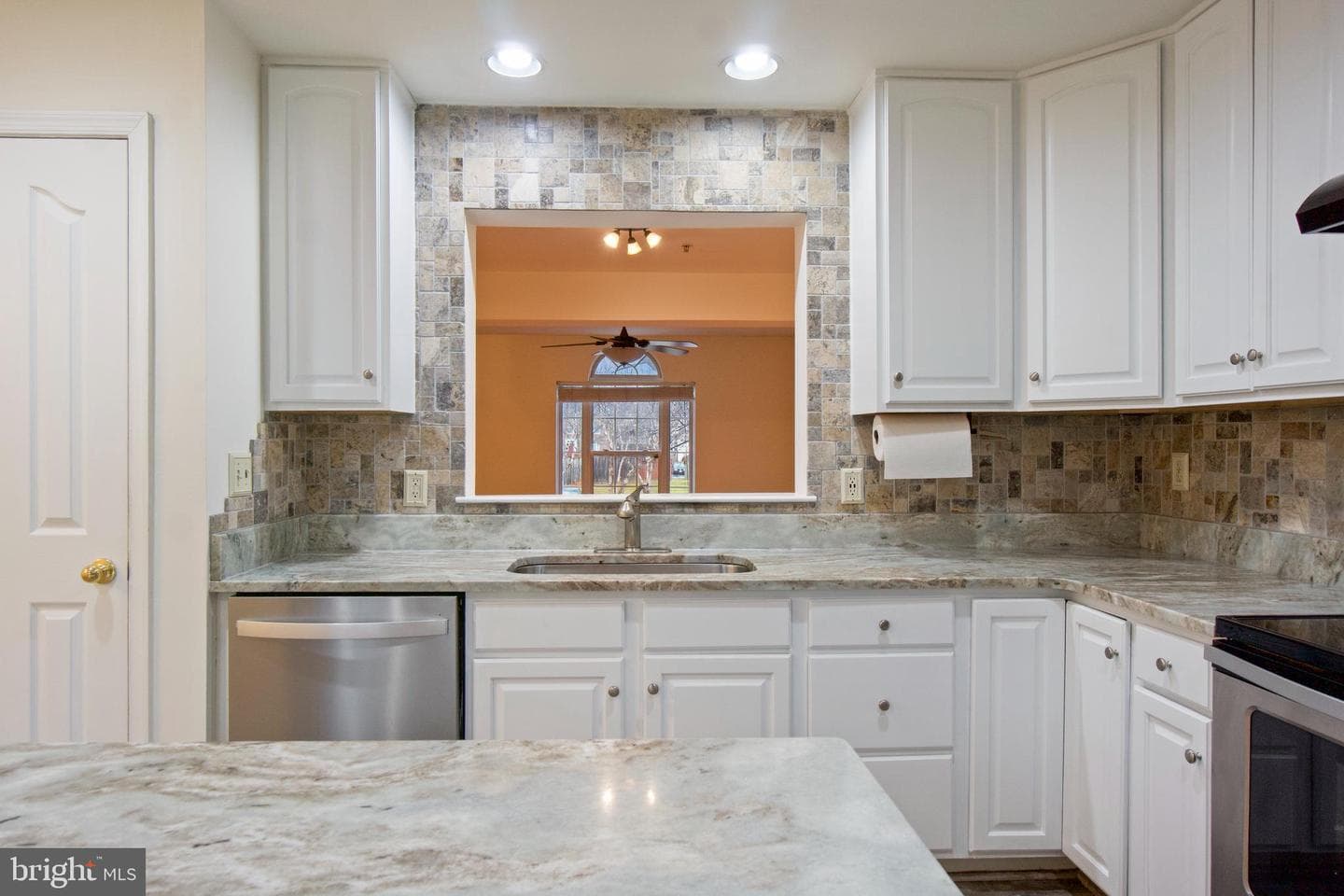 2075 Buell Drive photo 7