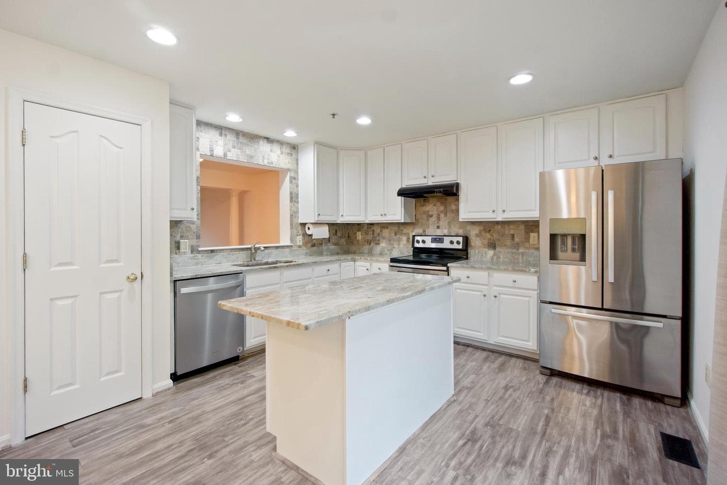 2075 Buell Drive photo 8