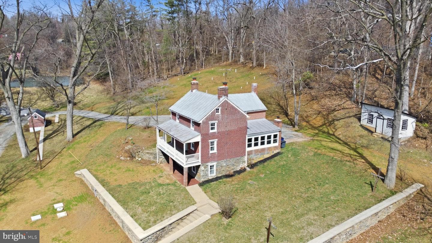 9025 Myersville Road photo 1