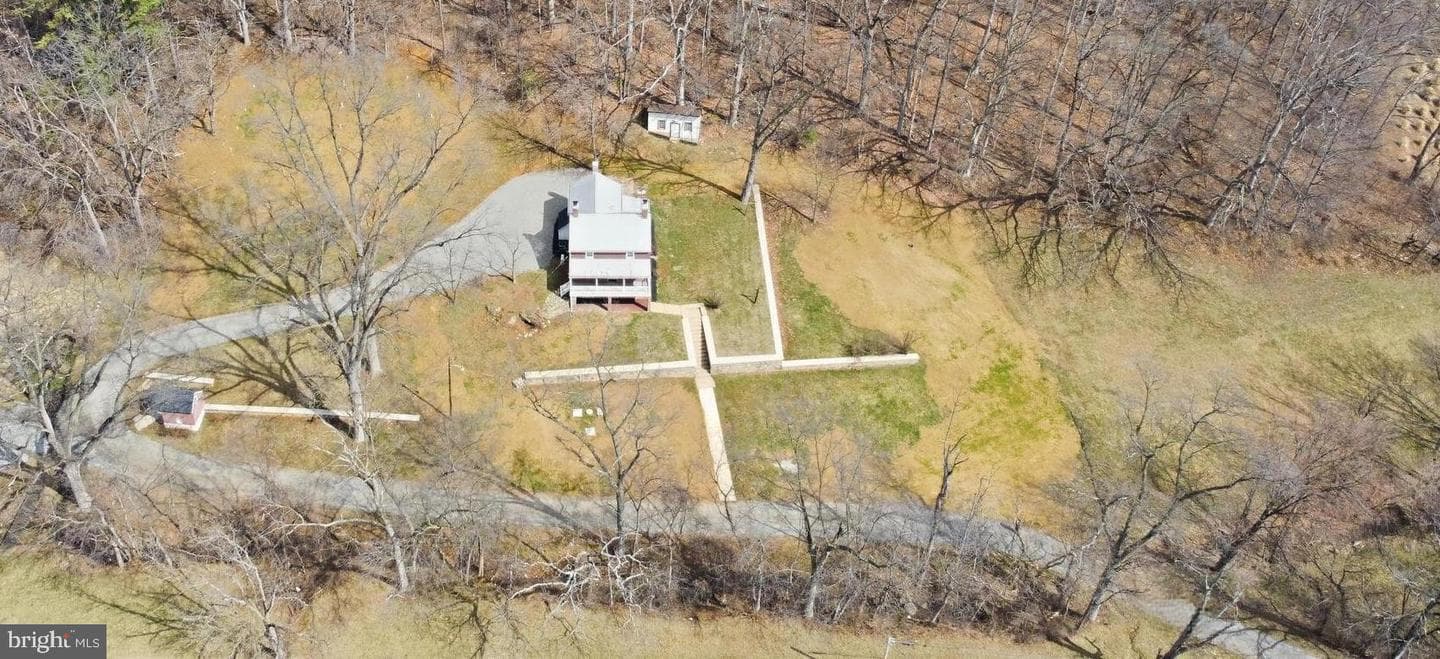 9025 Myersville Road photo 4