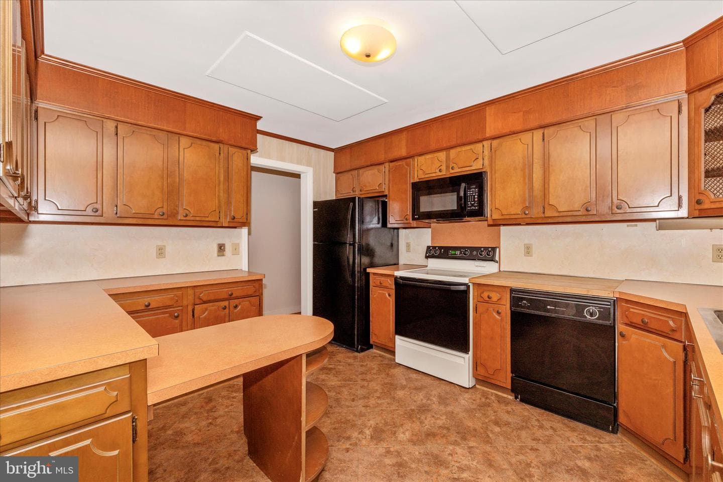 215 Broad Street photo 12