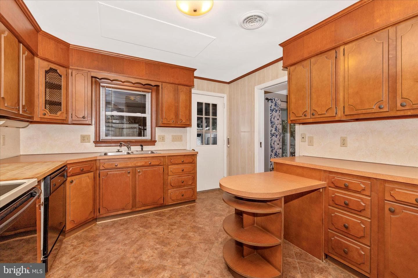 215 Broad Street photo 14