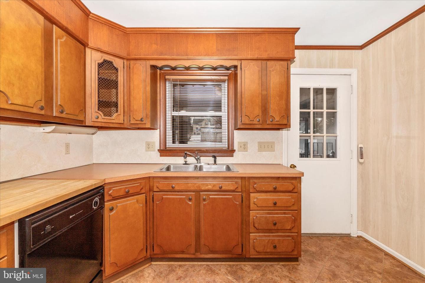 215 Broad Street photo 16