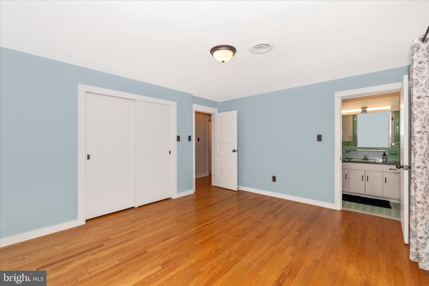 215 Broad Street photo 20