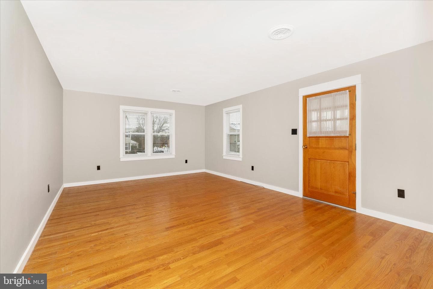 215 Broad Street photo 29