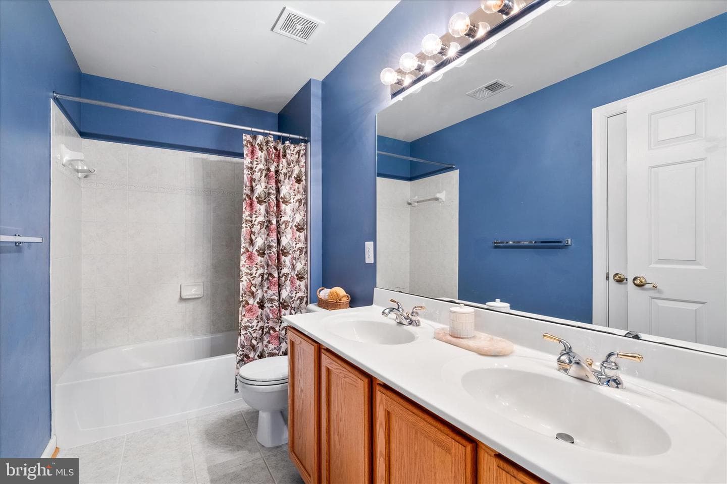 9054 Seward Street photo 29