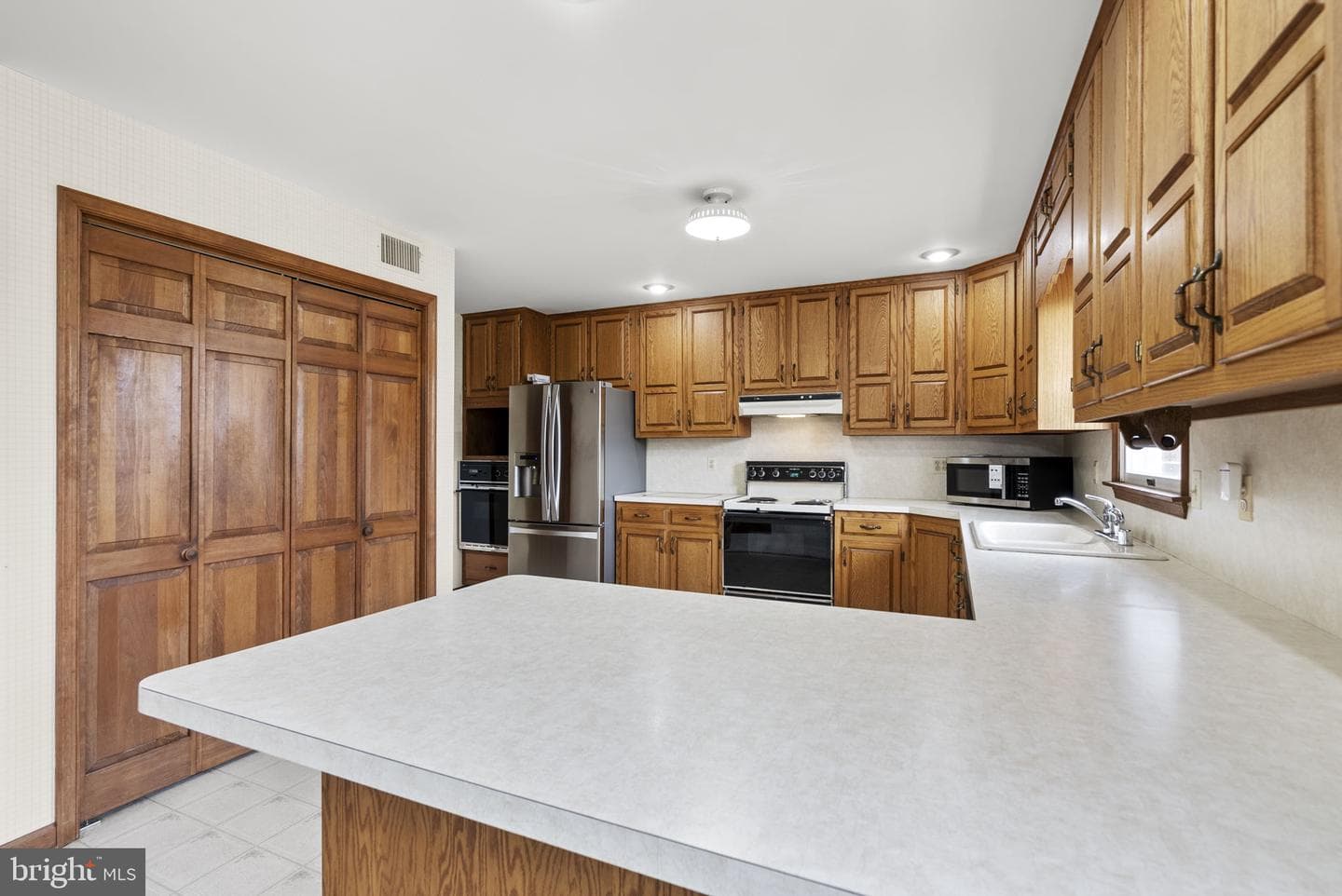 9224 Ball Road photo 19