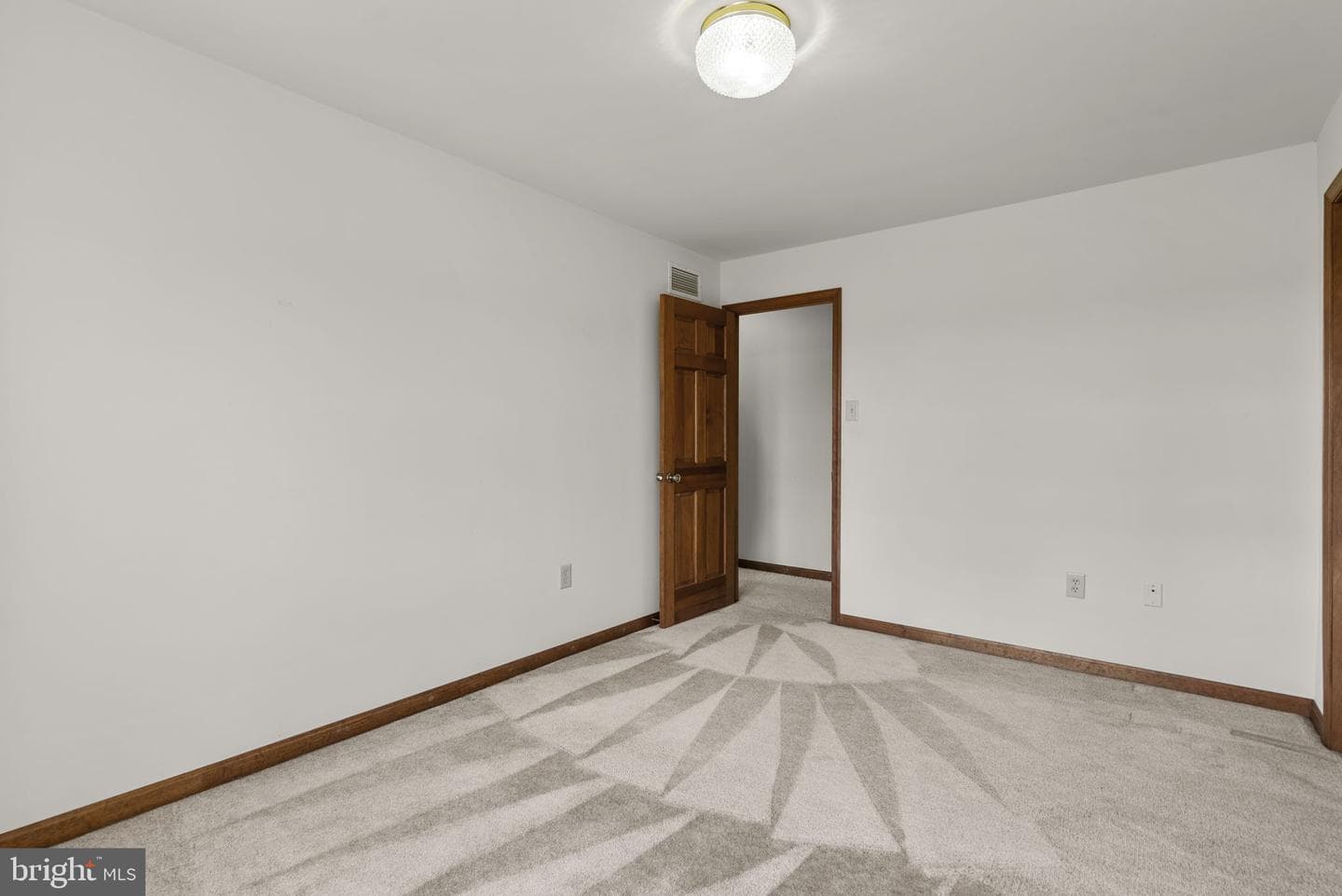 9224 Ball Road photo 30