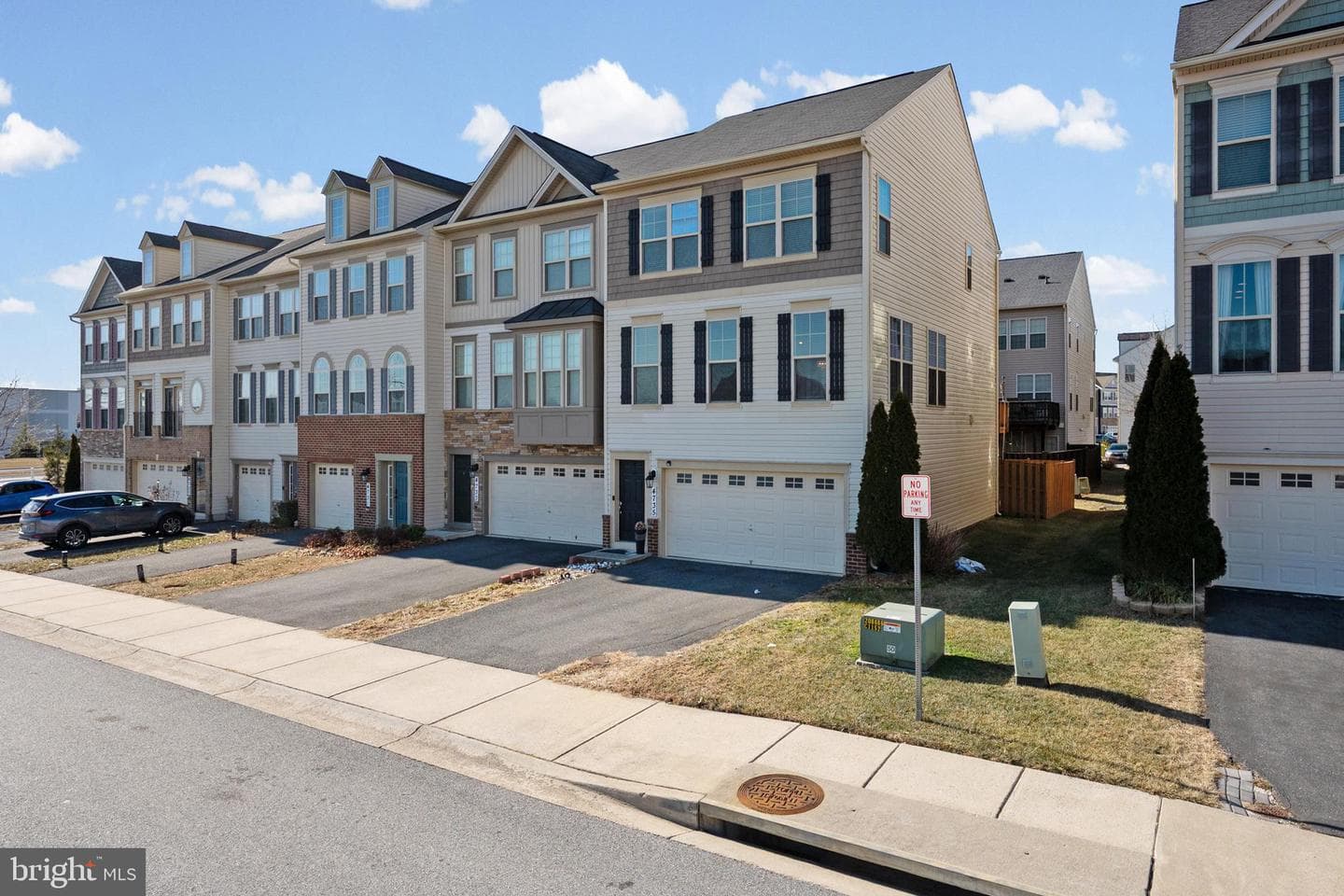 4735 Verdana Loop photo 2