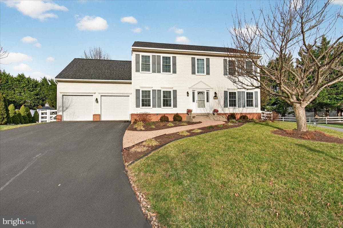 1004 Lindfield Drive photo 2