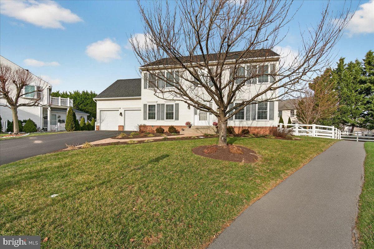 1004 Lindfield Drive photo 3