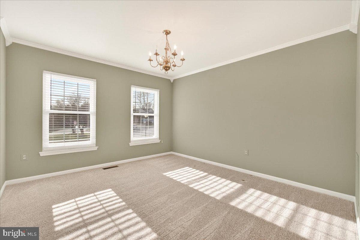 1004 Lindfield Drive photo 6