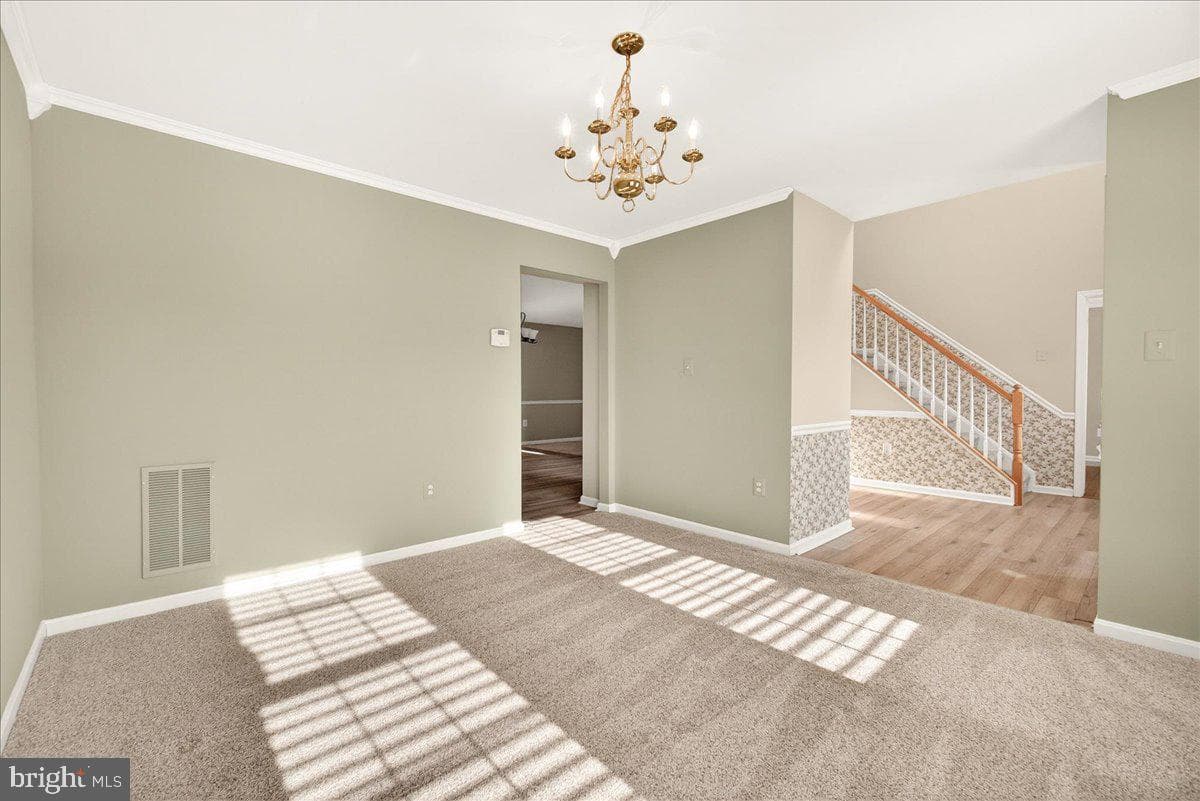 1004 Lindfield Drive photo 7