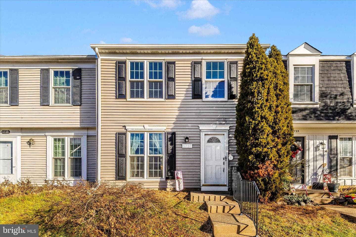 5737 Sunset View Lane photo 1