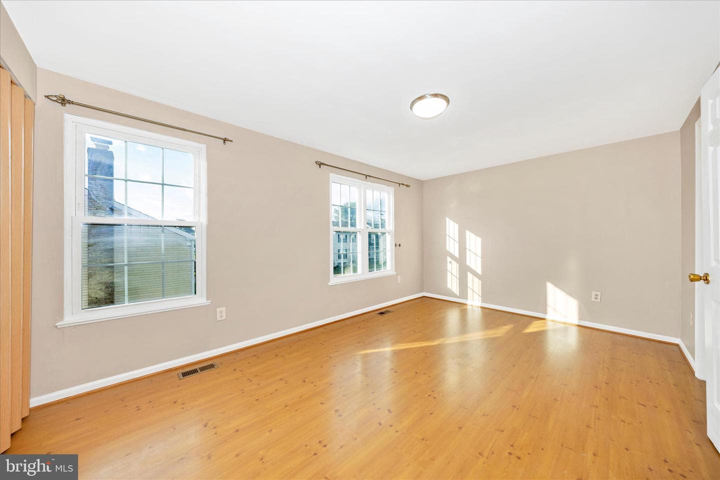 5737 Sunset View Lane photo 34